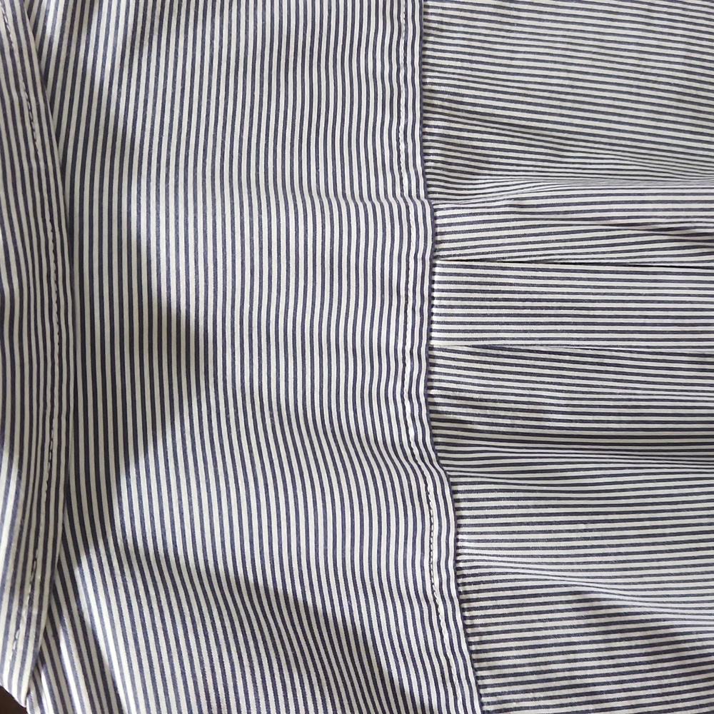 Blue and White striped cotton blend blouse in great condition! Medium - Picture 4 of 7